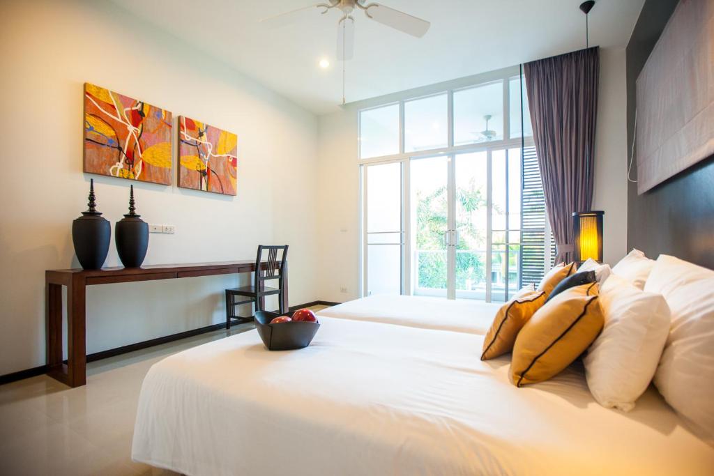 Villa 3 Bedrooms with private pool at Oxygen Bangtao photo 2