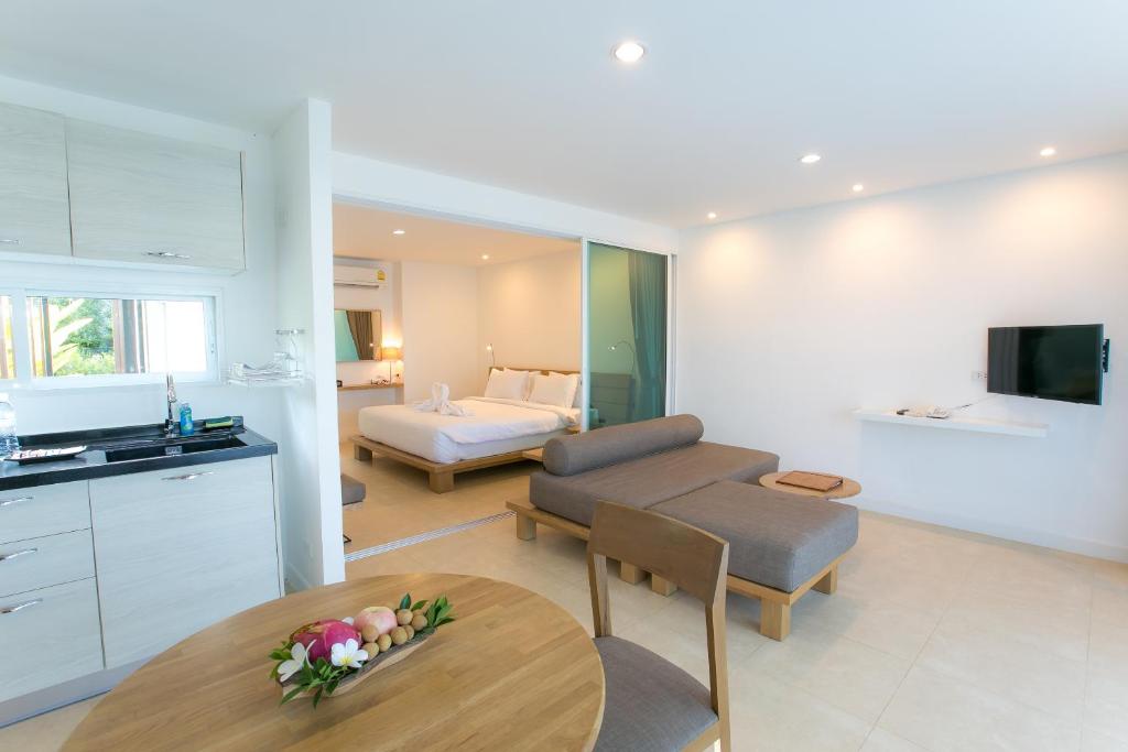 SEAnery Beach Resort photo 3