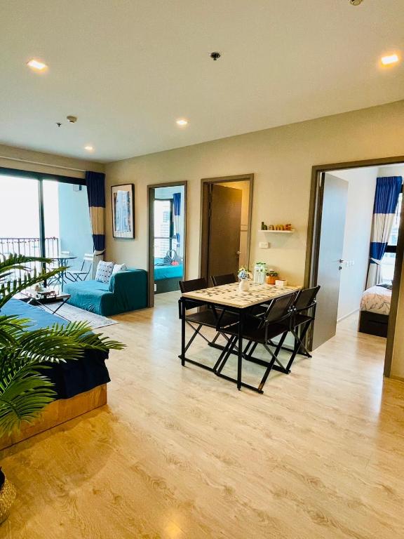 The base Central 2 bed 1 bath 514 by Numam photo 2