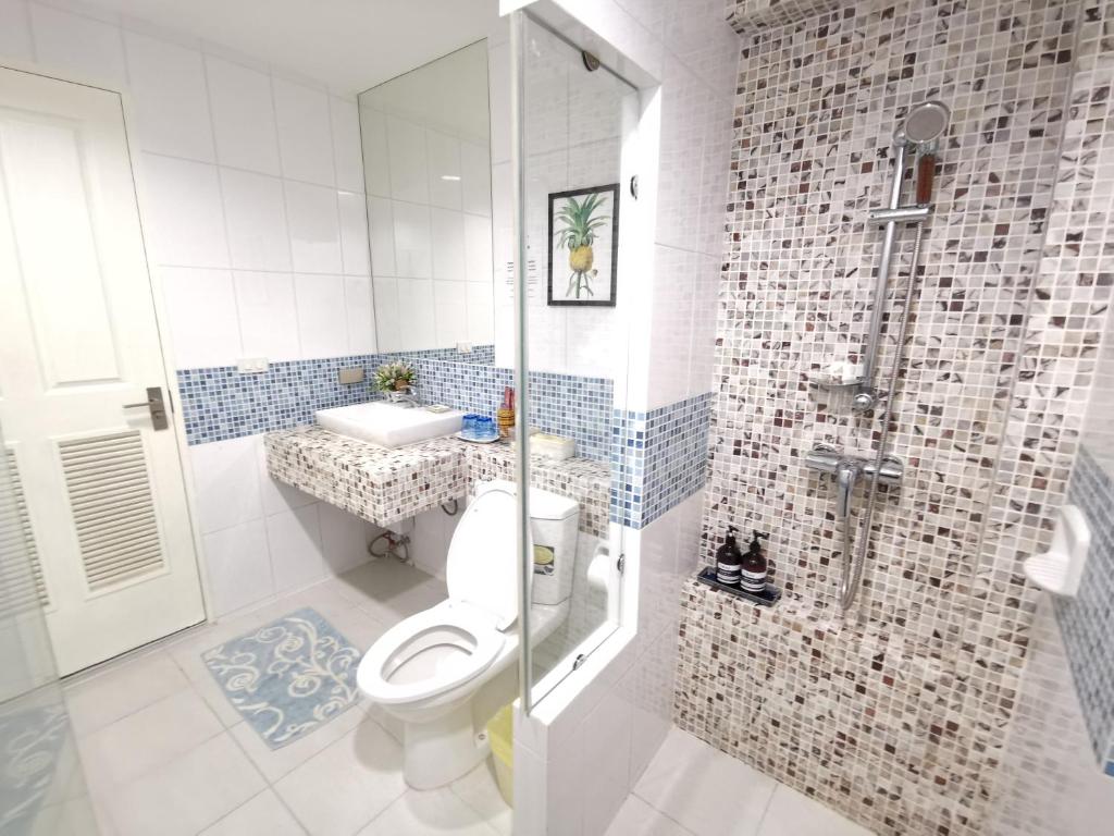 The Beach Bangsaen Condo Sea View Room 327-62 Top Floor-Free Netflix photo 3