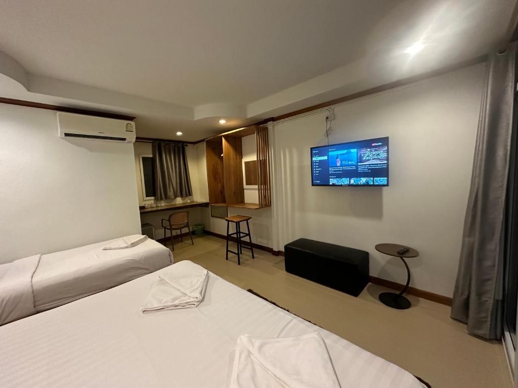 The Ford SunSet Beach Resort photo 3