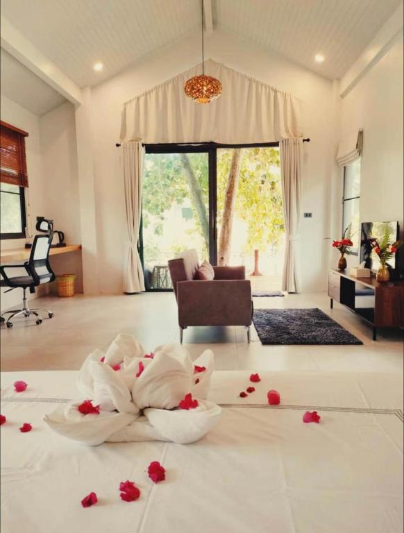 Tropical Crystal Villa with Terrace Kitchen — photo 1
