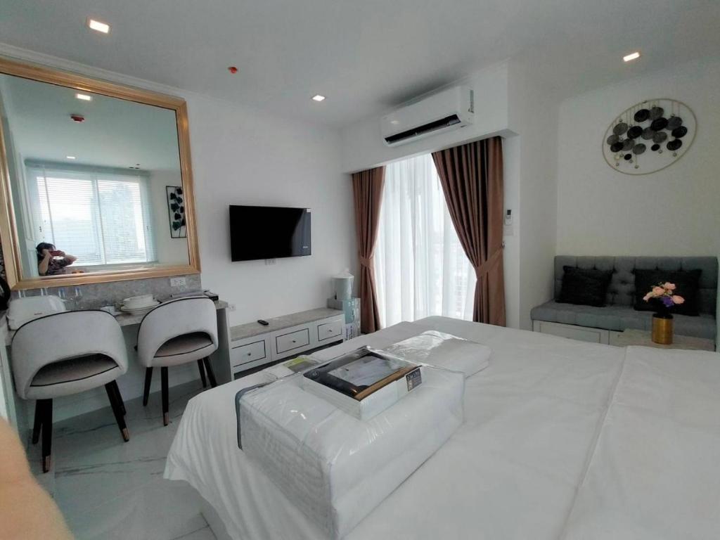 The Empire Jomtien KZi614 — photo 1