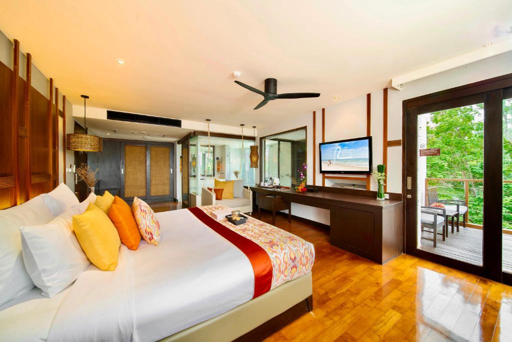 The Rock Hua Hin Beachfront Spa Resort photo 2