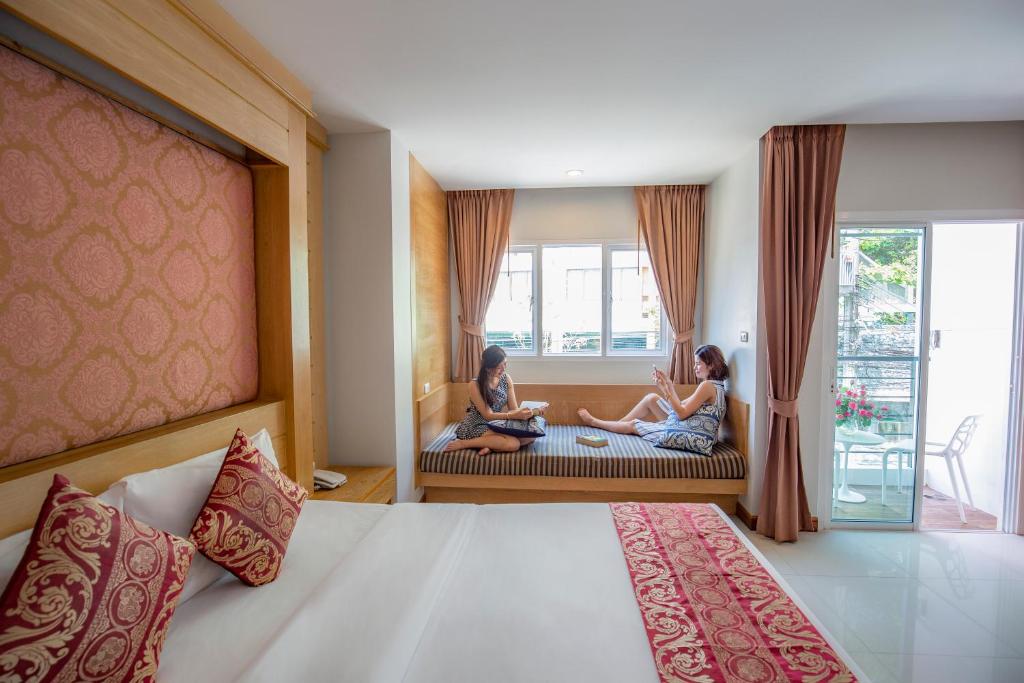 Sungthong Kamala Beach Resort photo 2
