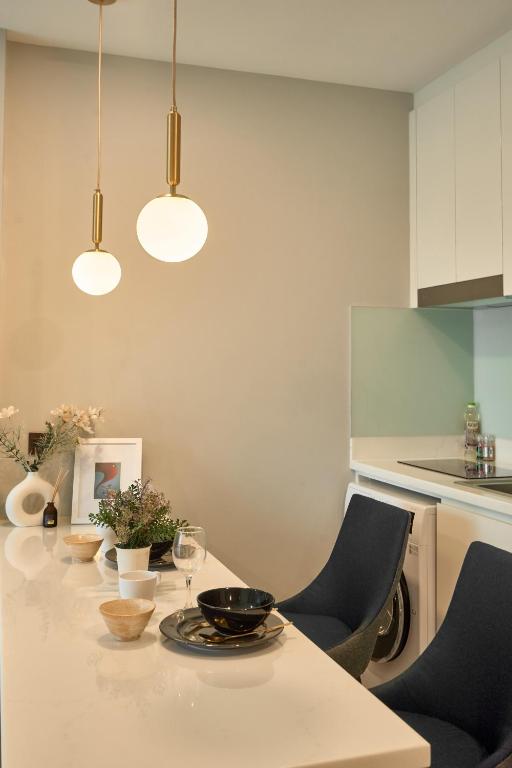 Luxury Condo photo 3