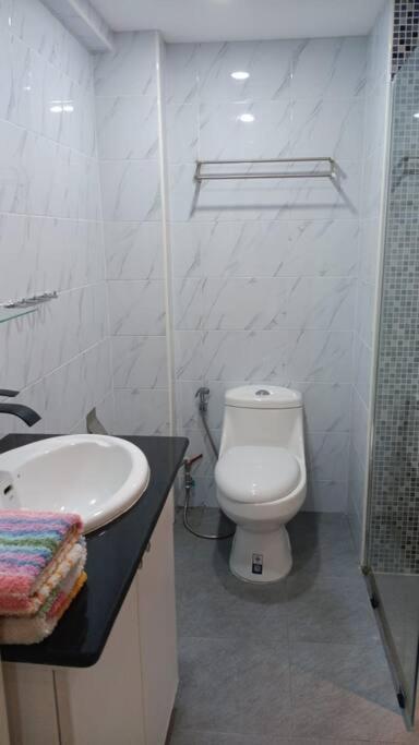 sombat condo seaview 1 bedroom 71 photo 3
