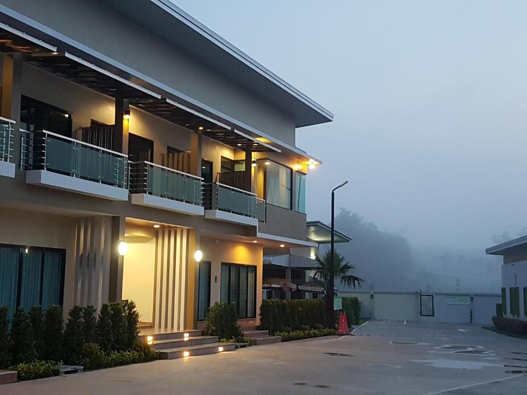 Smile Resort Thungsong — photo 1