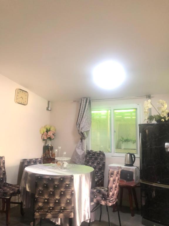 Silver Room Guest House Very Close Bangkok Hospital — photo 1