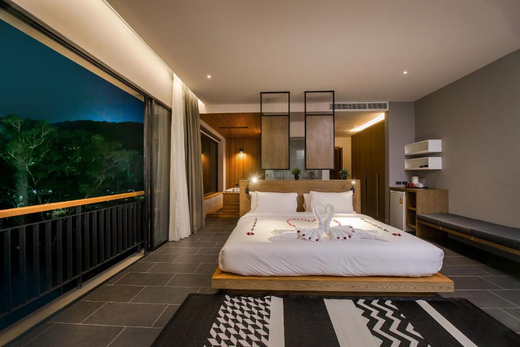 The Gallery Hotel Nai Harn photo 2