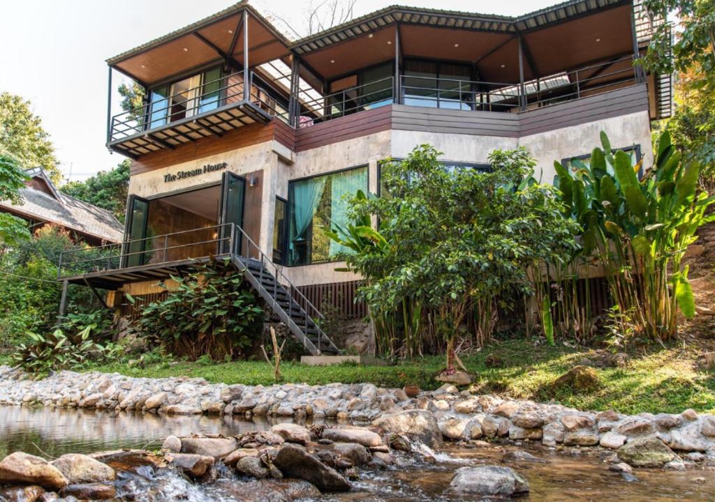 The Stream House — photo 1