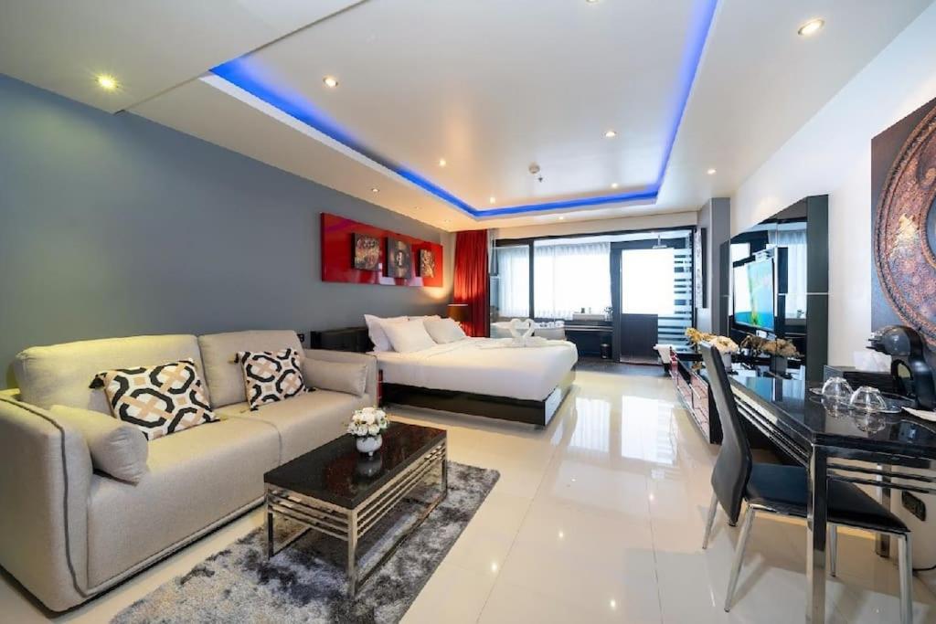 Absolute Bangla Suites - Jacuzzi Studio Condo photo 2