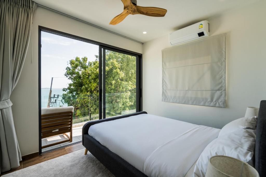 Seaview Pool Villa - Coral Cove photo 2