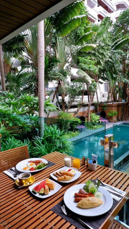 Sora Resort & Suites Sukhumvit photo 3