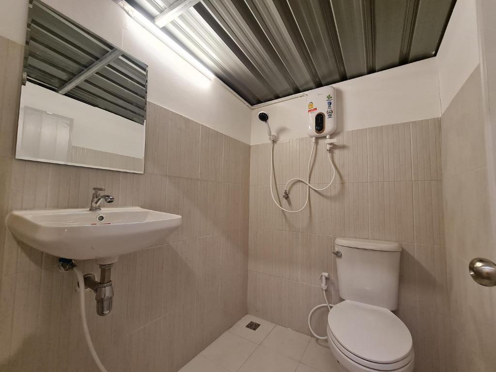 SB Inn photo 3