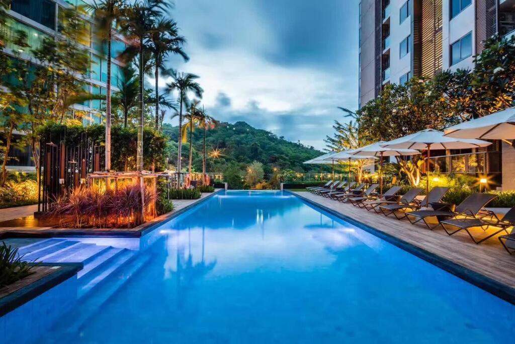 Sea View High Floor 2 Bed Room-Excellent Location photo 3
