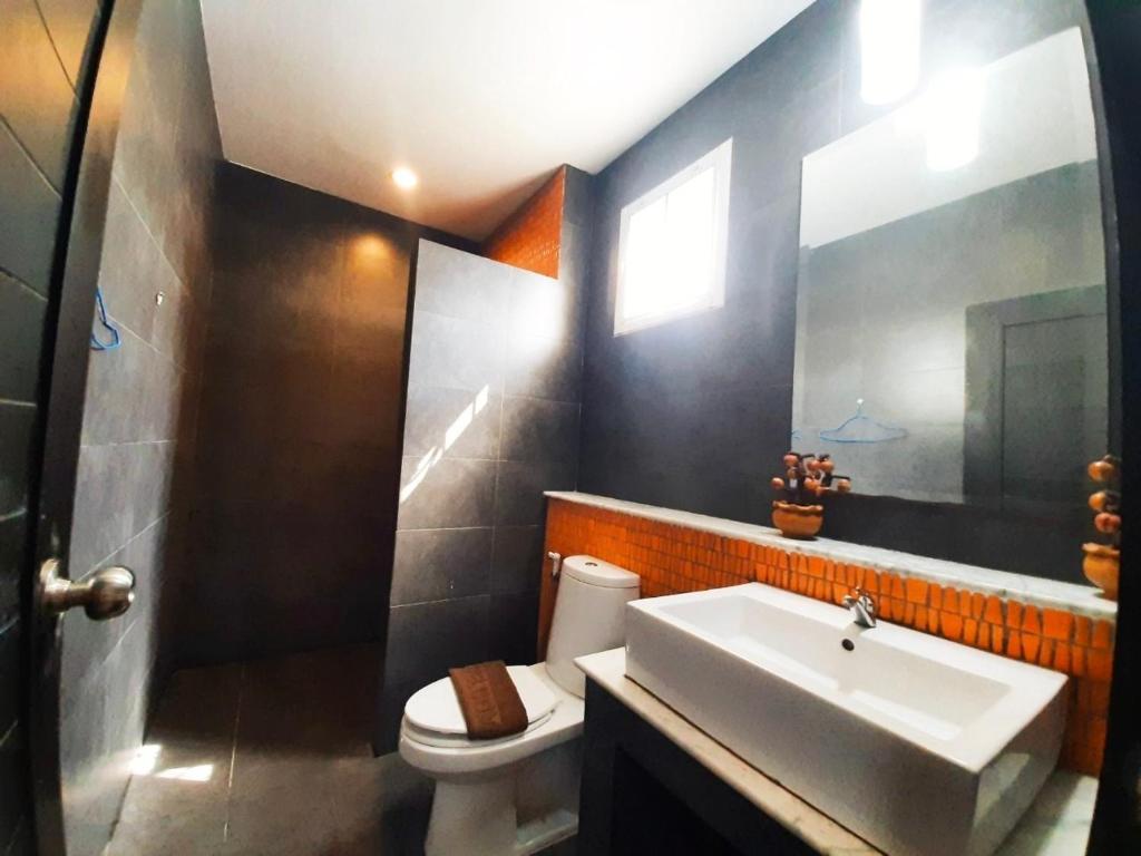 Rocky Party Pool Villa Huahin 3 Bedrooom With BBQ & Karaoke photo 3