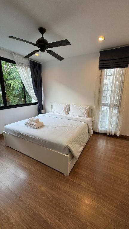 Spacious 3 bedroom townhouse in Laguna photo 2