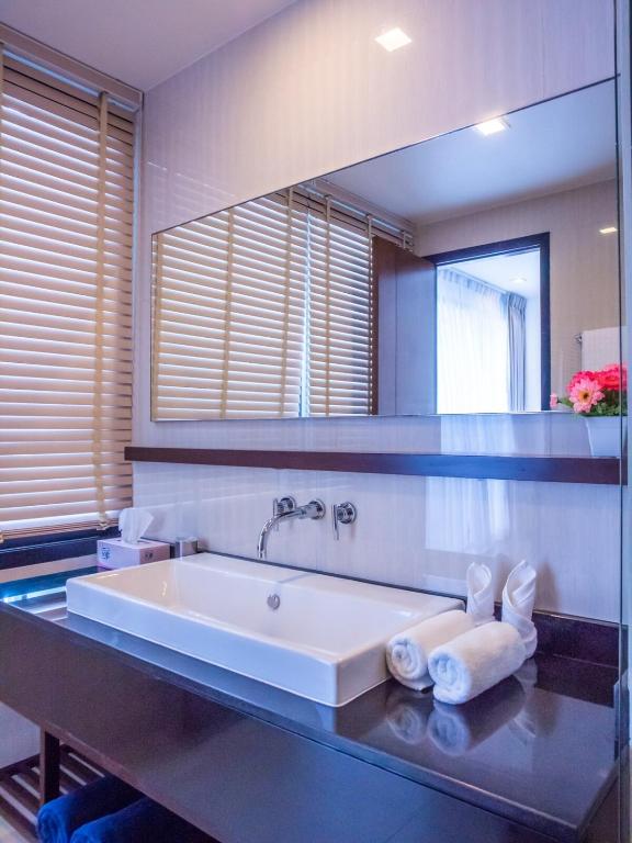 Spacious 3 bedroom townhouse in Laguna photo 3