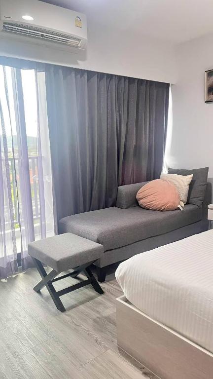 Sunset Mountain View Condo Close to Beach and Mall With Laundry & Smart TV A14 photo 2