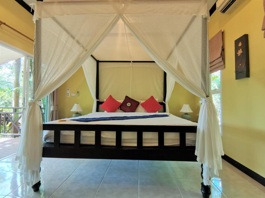 Thai Modern Resort & Spa "Newly Renovated" photo 2