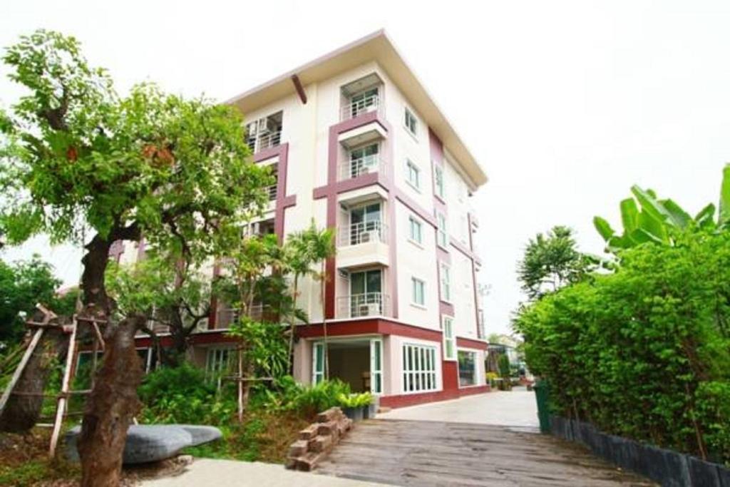 The Loft Resort Bangkok — photo 1