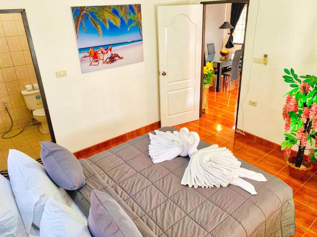 Thai Orange Villas - Private Pool Villas - Modern & Privacy photo 3