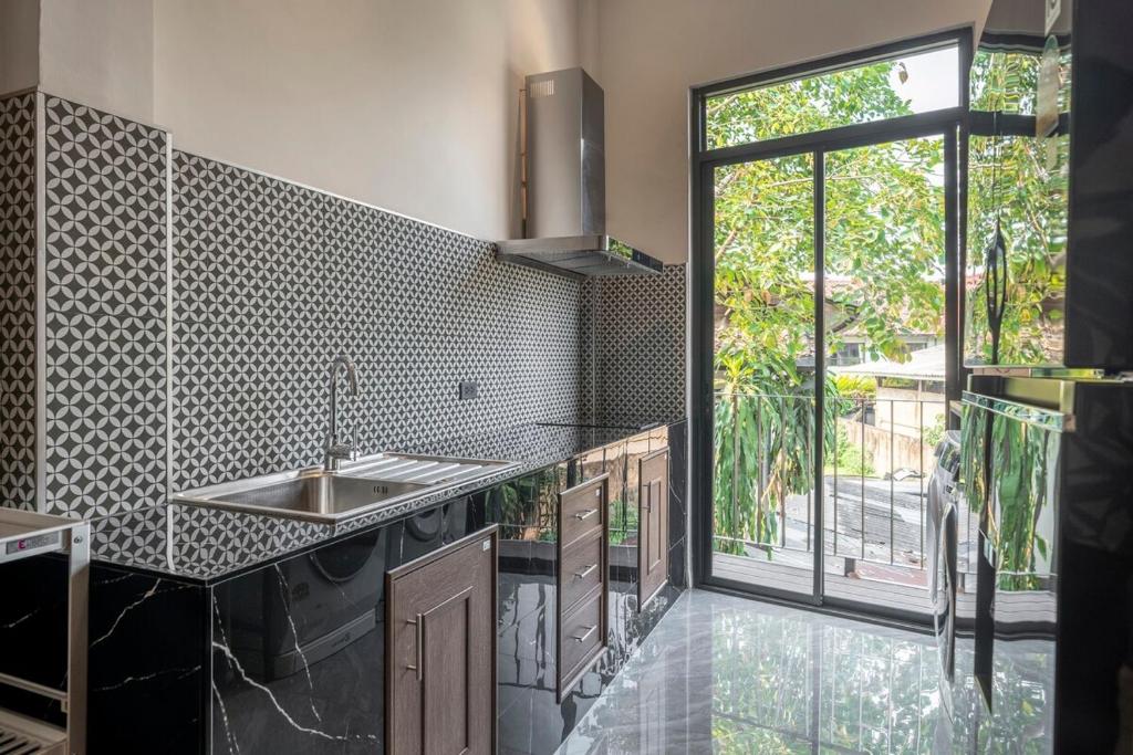 Sclass Penthouse Luxury 8-Bedrooms Center Old City photo 3