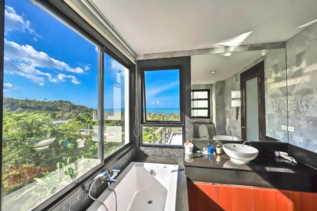 Seaview Escape Villa - Private Pool & Private Cinema photo 3
