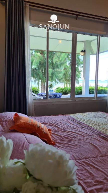 Sangjun On Beach Resort photo 2