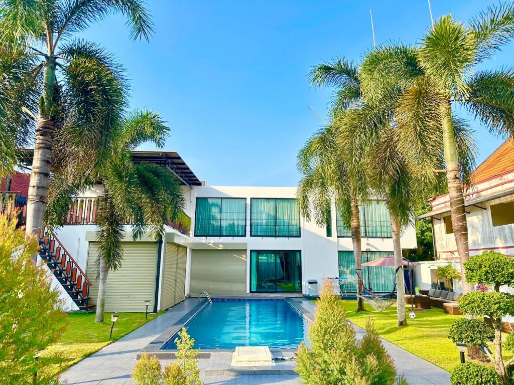 The White House Kamala Phuket — photo 1