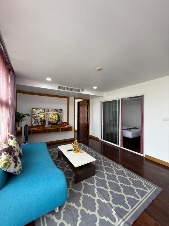 The Kris 2 Bedrooms 2 Bathrooms Apartment photo 2