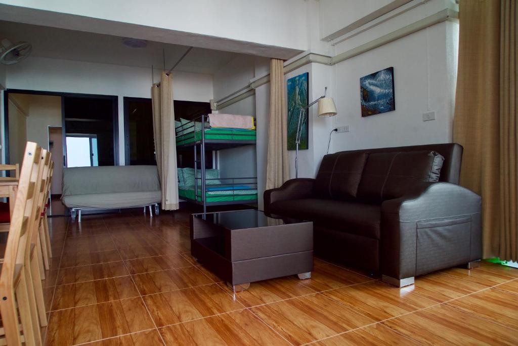 SKB Mansion close to MRT in Hua mark — photo 1