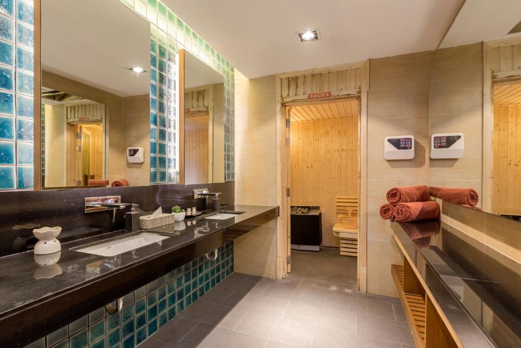 The Charm Resort Phuket photo 3