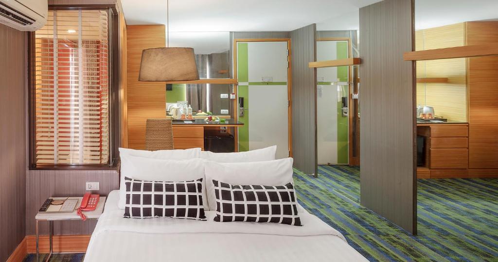 Tango Vibrant Living Hotel - SHA Extra Plus photo 2