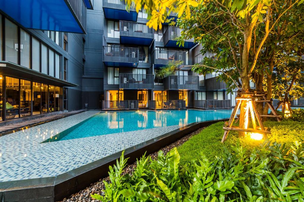 The Deck Condominium by Lofty photo 3