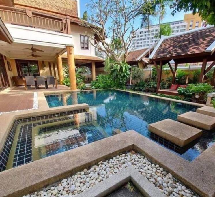 Luxury 5BR Pool Villa Pattaya-Family & Friends Fun Escape-BBQ — photo 1