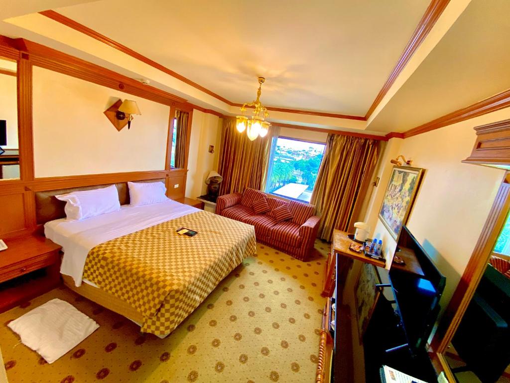 Taksila Hotel photo 2