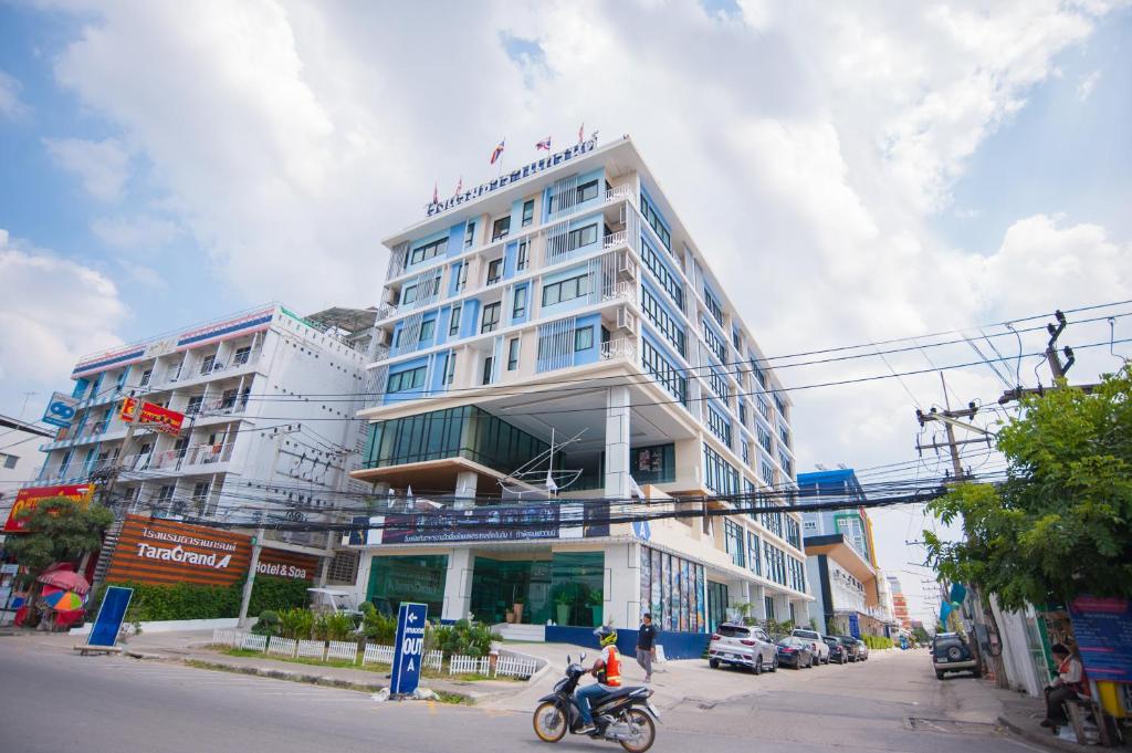 Taragrand Donmuang Airport Hotel — photo 1