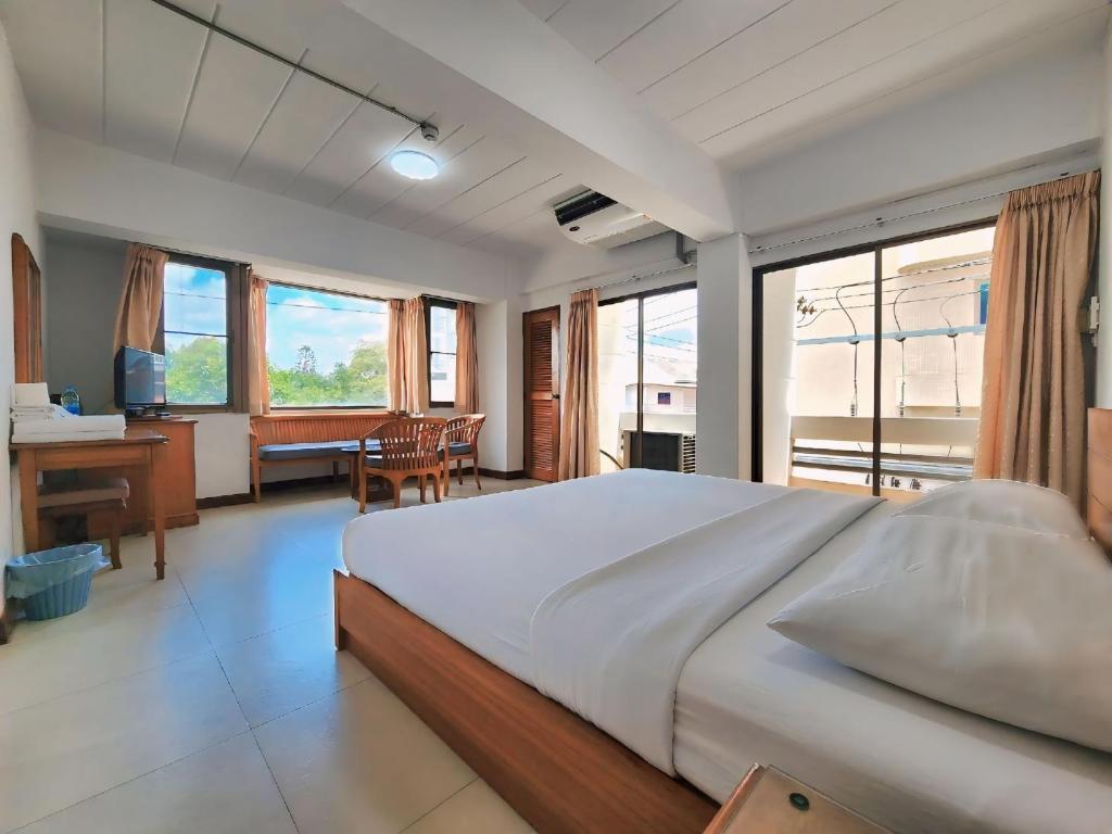 Siam Palace Hotel photo 2