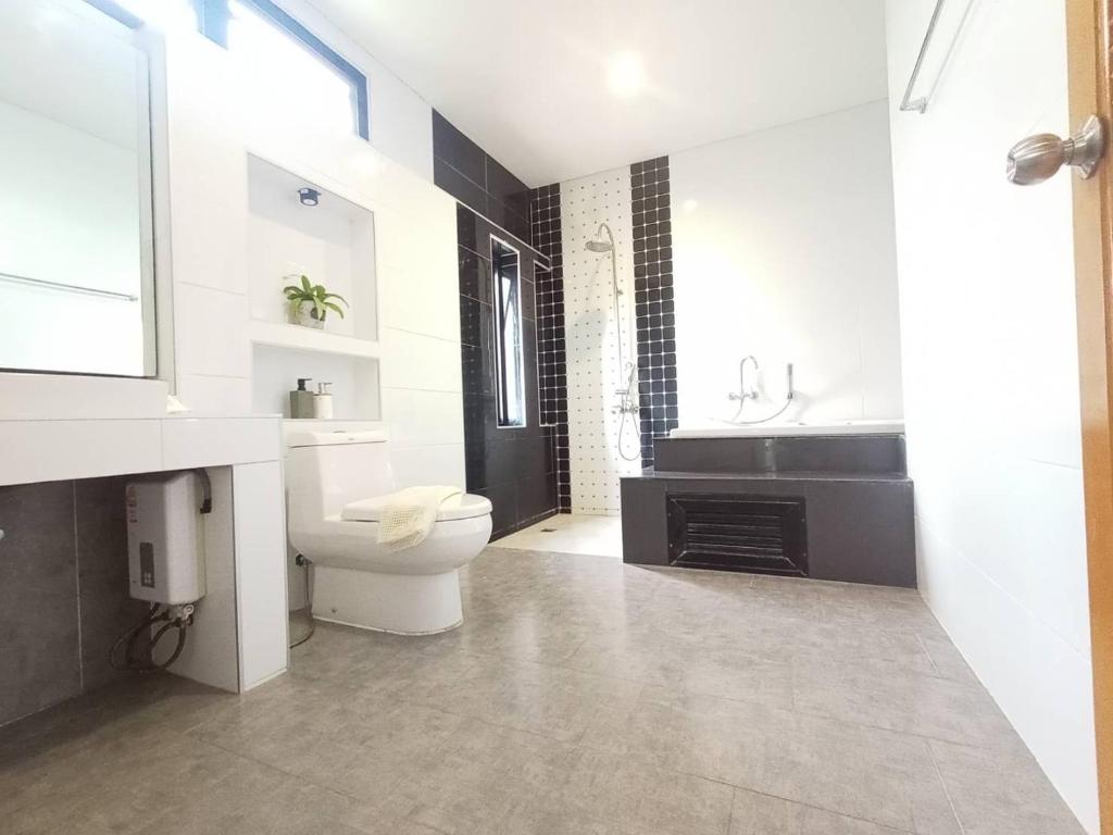 Richly pool villa@Phitsanulok photo 3