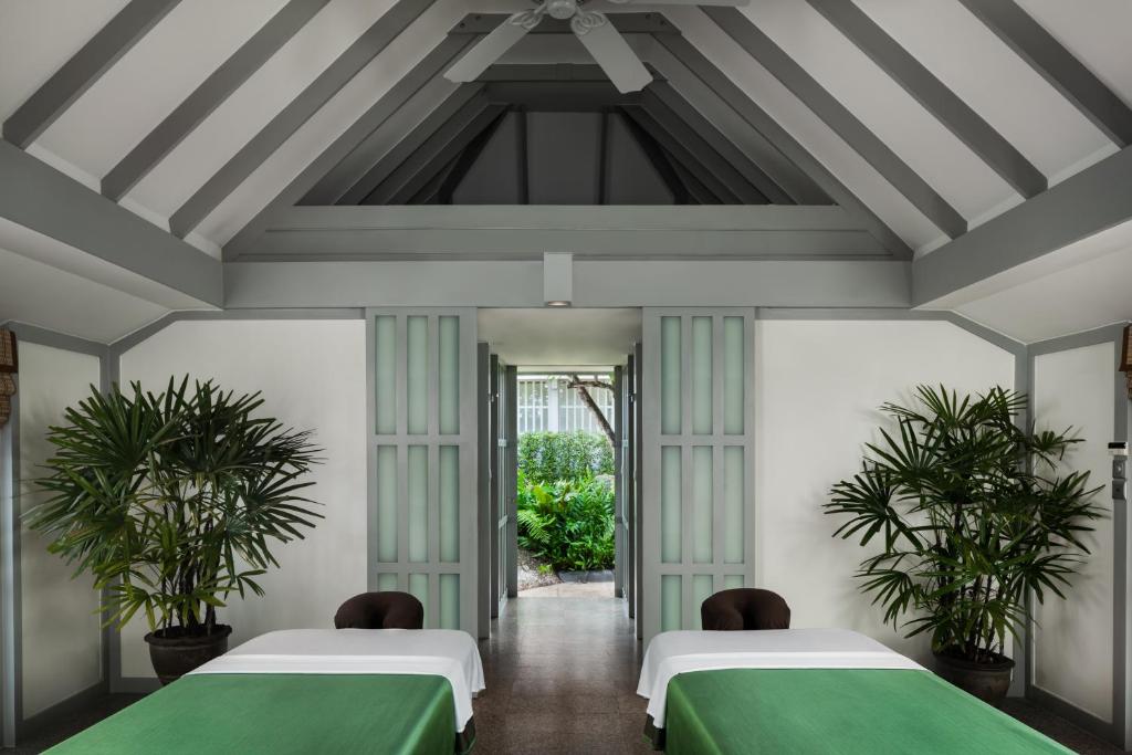 The Surin Phuket photo 2