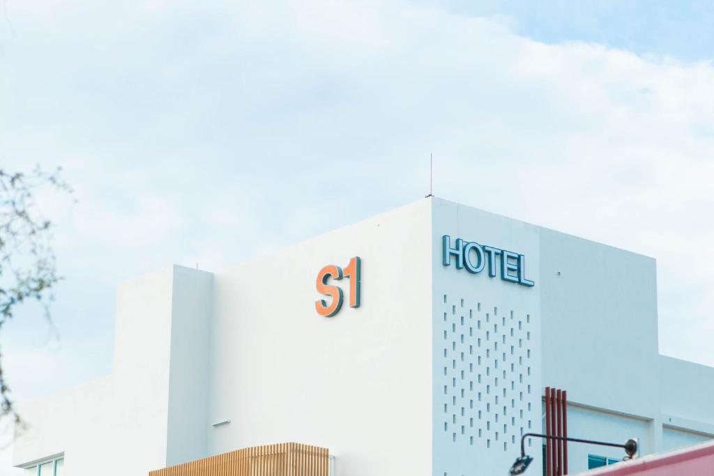 S1 Trang Hotel — photo 1
