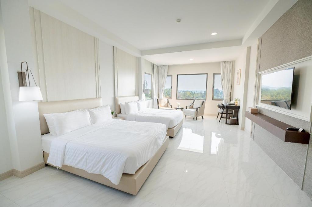 THE NAVY HOUSE HOTEL photo 2