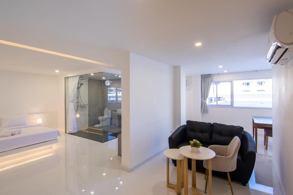 Thewhitehotel BY Charoensri - SHA Extra Plus photo 3