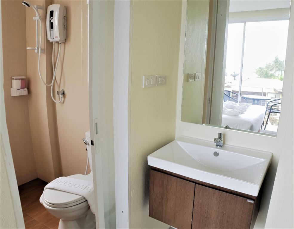 Top Hostel Samui photo 3