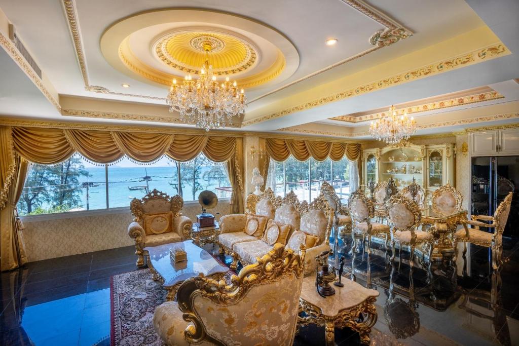Two bedrooms Penthouse Seaview Rawai Beach Phuket — photo 1