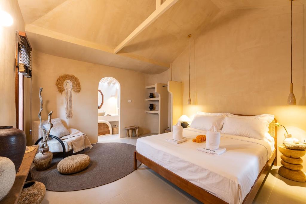 TANPURI Watket - 8-Bedrooms Villa with Private Pool in the Old Town City - PRIME LOCATION photo 2