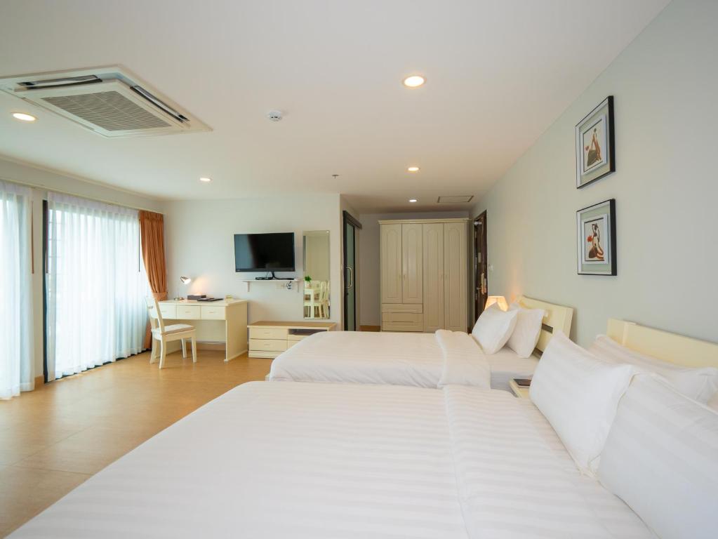 The Kinn Bangkok photo 2