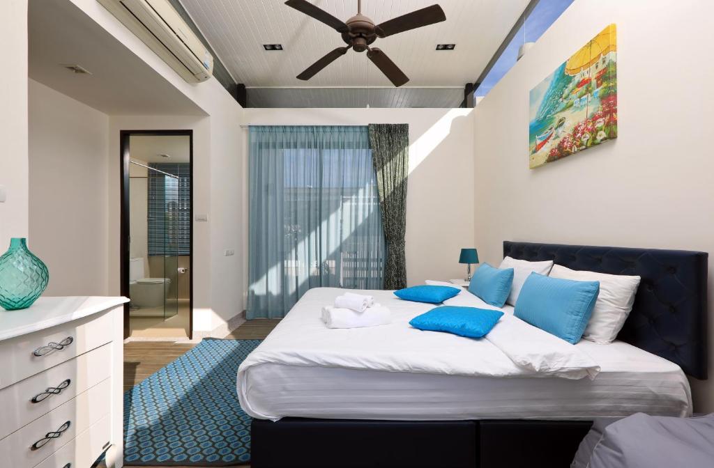 3bdr Townhouse Laguna Park by CapitalPro 131 photo 2